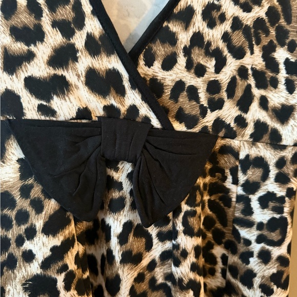 Monteau Leopard Print Blouse - Picture 4 of 5